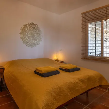Casa Mira *